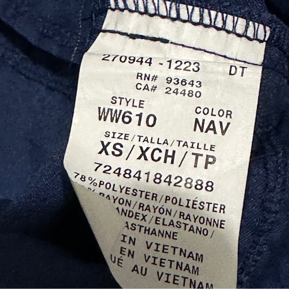 270 Cherokee | NWOT Workwear Revolution Navy V-Neck Scrub Top (size XS/S) - Picture 8 of 8